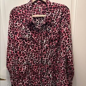 Women’s Pink Leopard Print Button-Front Blouse